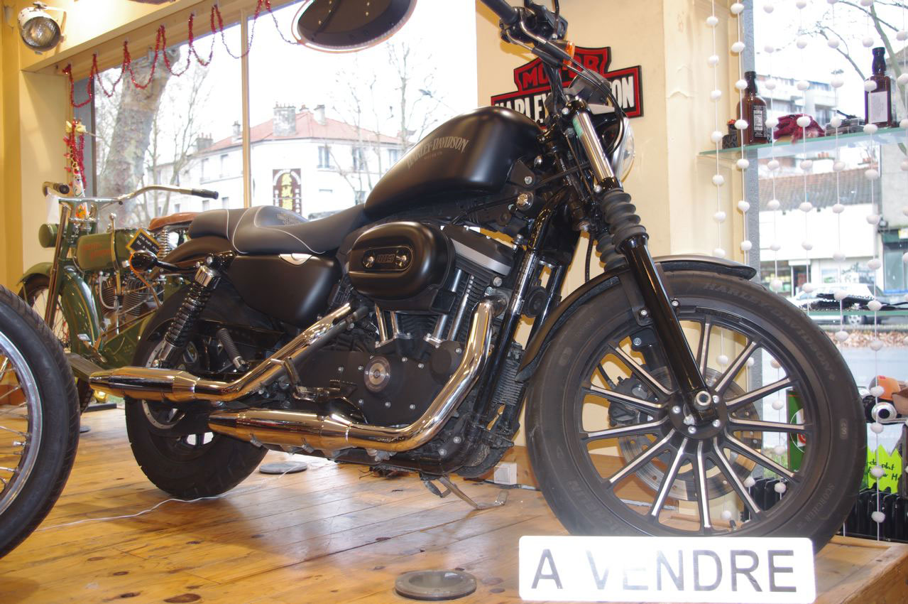 Harley Davidson IRON 883